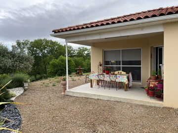 Terrasse composite à Salles-Courbatiès 