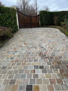 Pavage en pierre naturelle carrossable