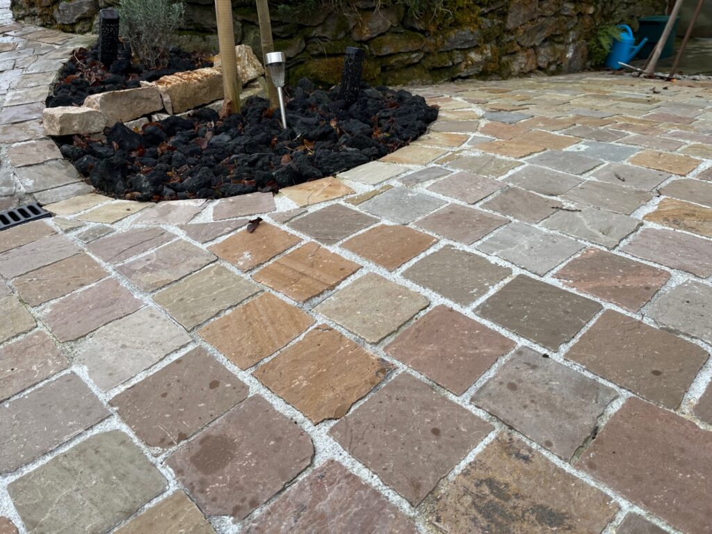 Pavage en pierre naturelle carrossable